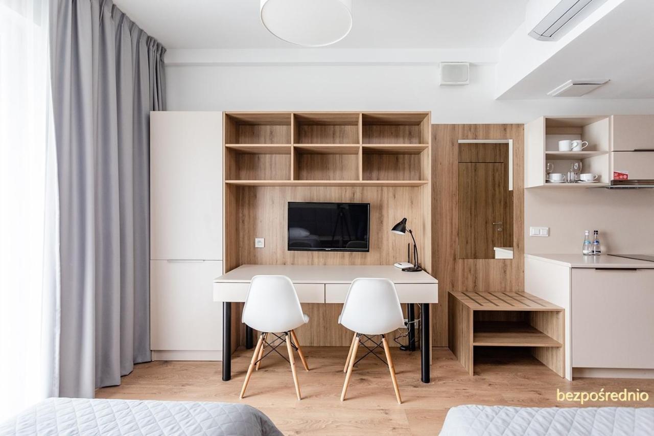 Nowy I Komfortowy W Warszawie Z Dedykowanym Parkingiem Podziemnym W Cenie, Wifi, Blisko Centrum New In Finished To A High Specification Fitted Out To A High Standard On The 7th Floor, Wifi, Underground Parking Price Includ Warszawa