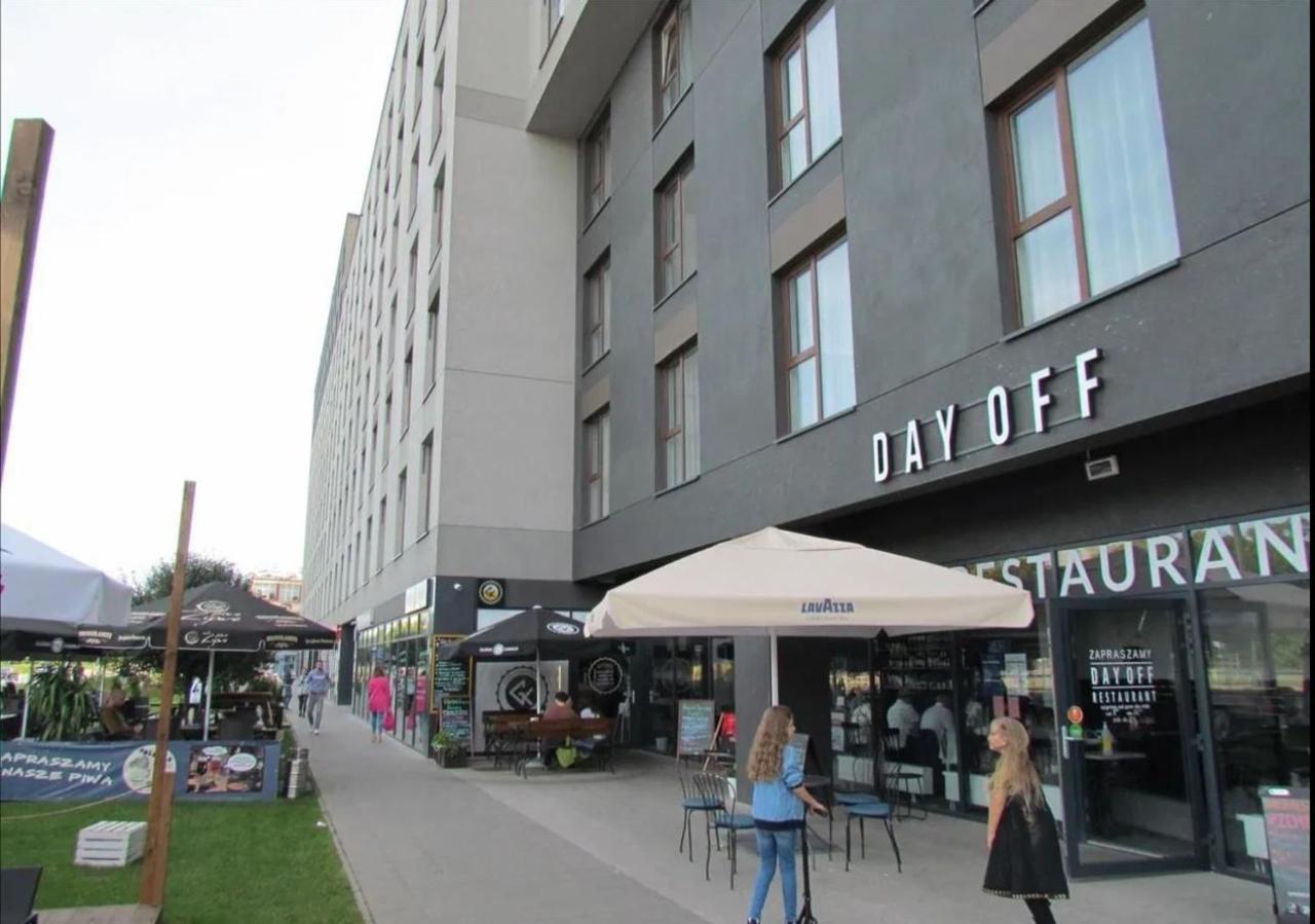 Nowy I Komfortowy W Warszawie Z Dedykowanym Parkingiem Podziemnym W Cenie, Wifi, Blisko Centrum New In Finished To A High Specification Fitted Out To A High Standard On The 7th Floor, Wifi, Underground Parking Price Includ